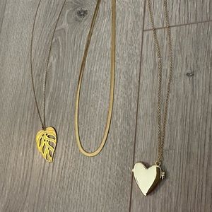 ✨ Gold Necklace Trio